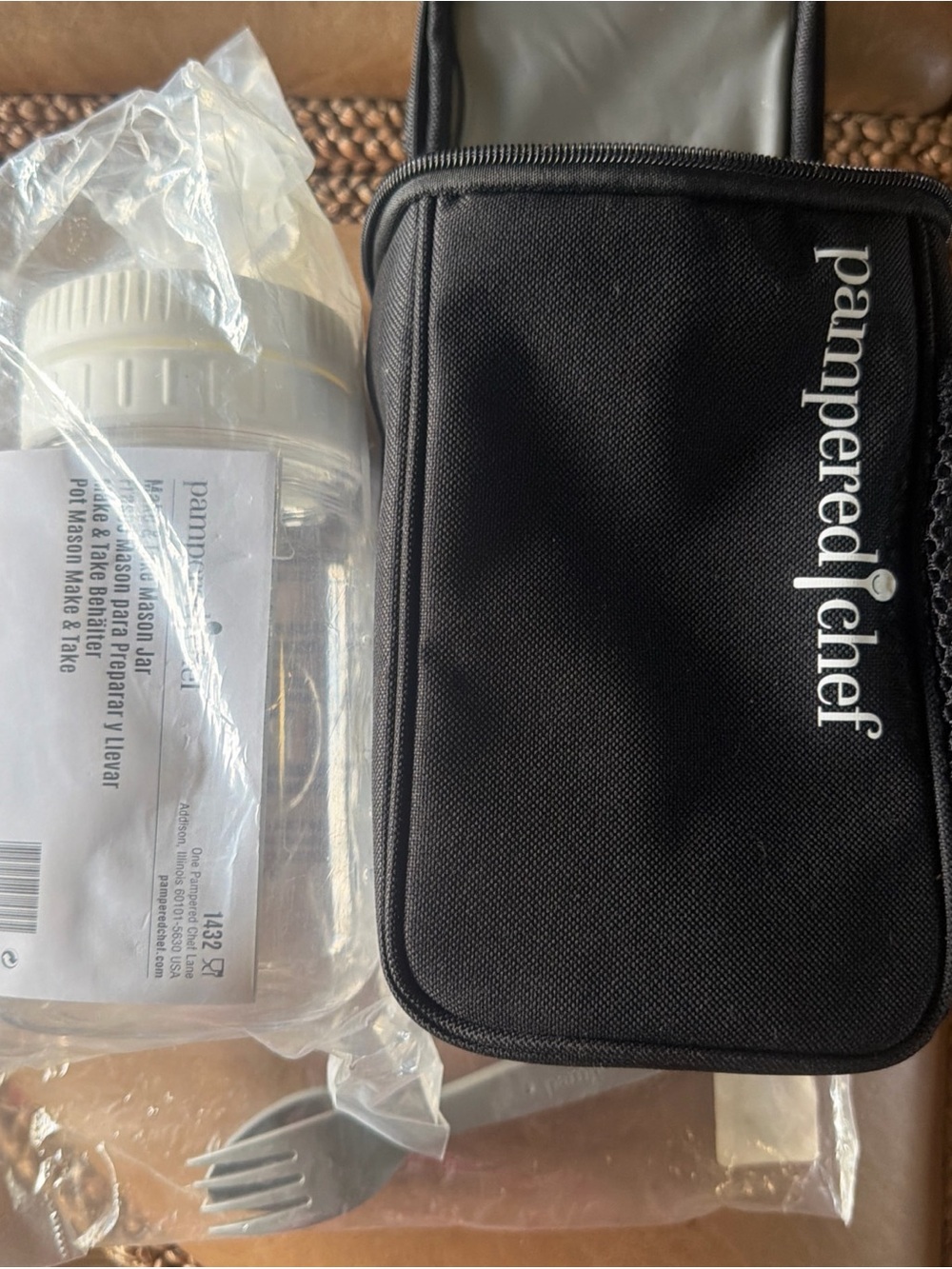 Pampered Chef Black Soft Make & Take Mason Jar lunchbox #1432
